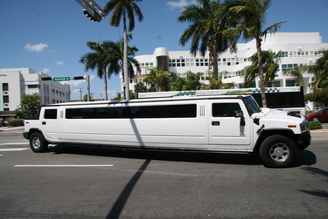 stretch humvee, Miami