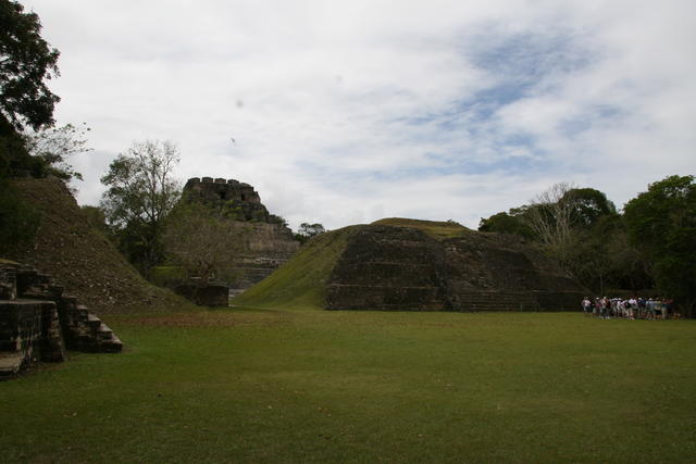 Xunantunich: El Castillo, across plazas