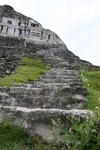 Xunantunich: Western steps to El Castillo