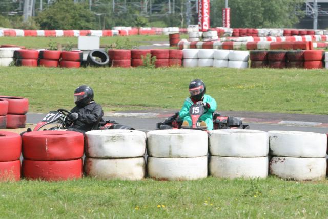 Leader rounding the hairpin